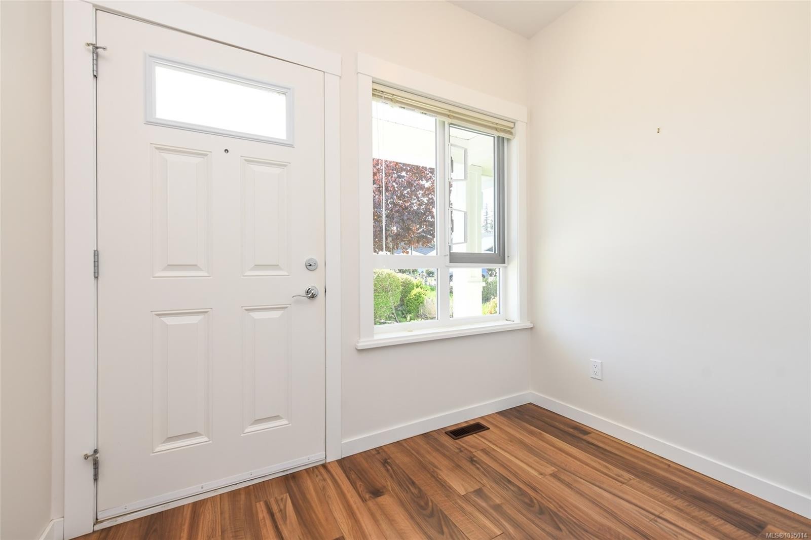 1-700 Lancaster Way, Comox, BC
