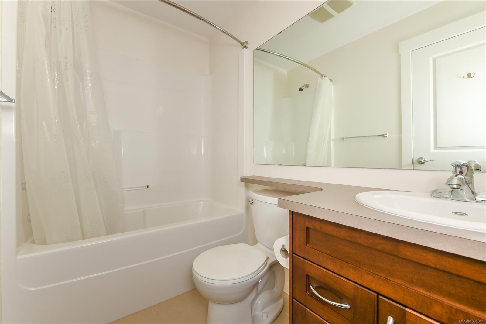 1-700 Lancaster Way, Comox, BC