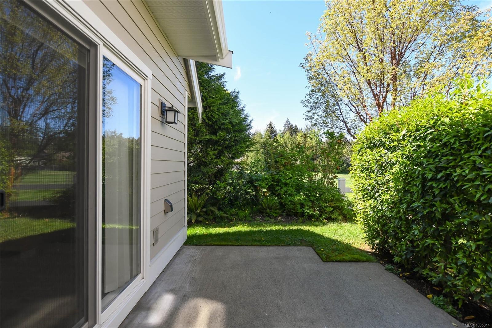 1-700 Lancaster Way, Comox, BC