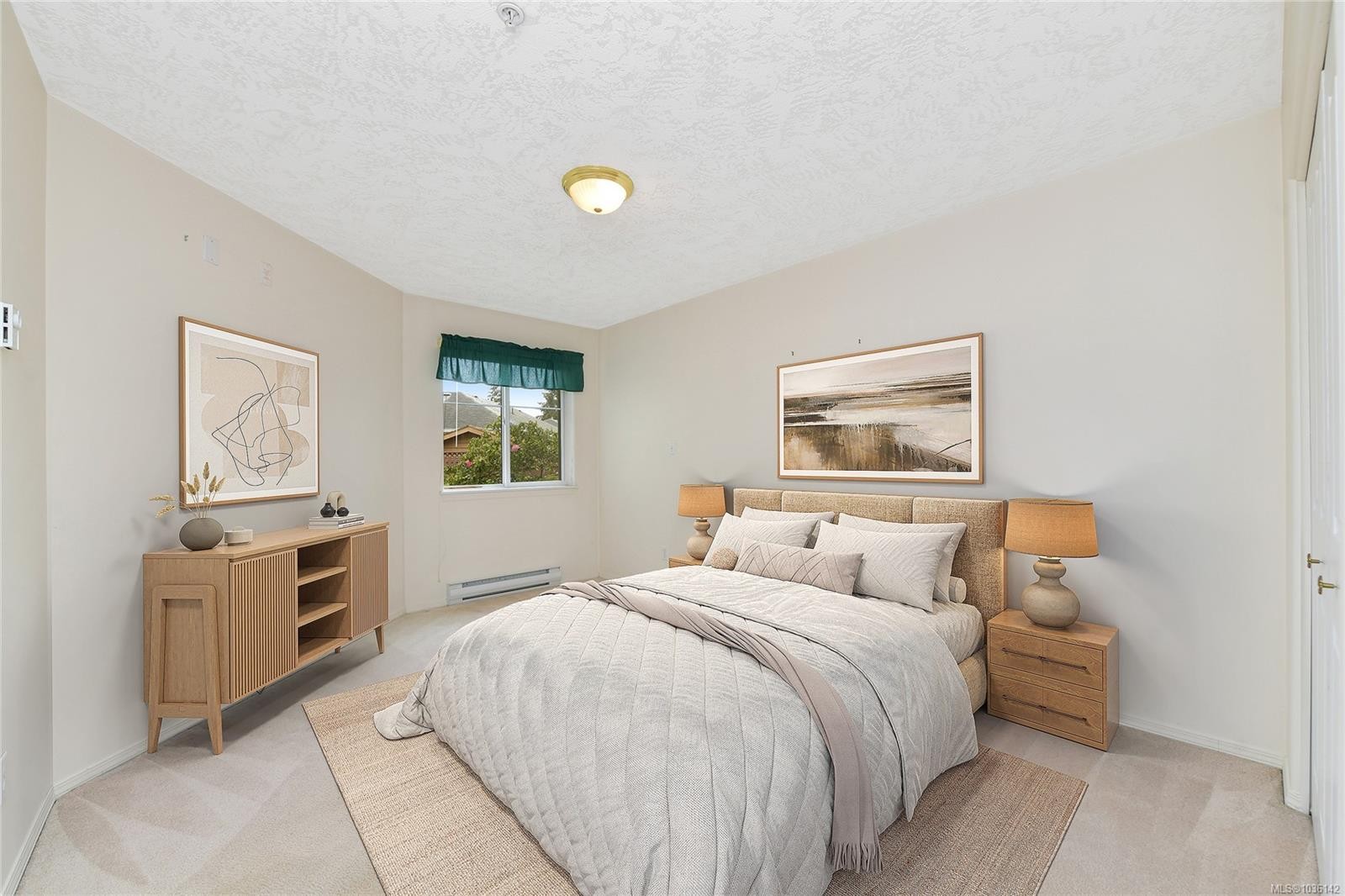 105-740 Trunk Rd, Duncan, BC - Indoor Photo Showing Bedroom