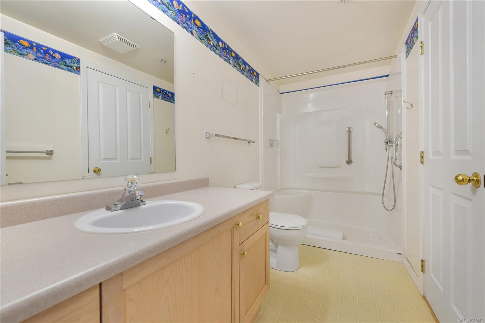 105-740 Trunk Rd, Duncan, BC - Indoor Photo Showing Bathroom