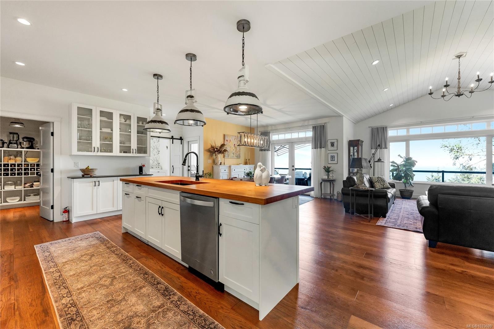347 Collins Rd, Salt Spring, BC