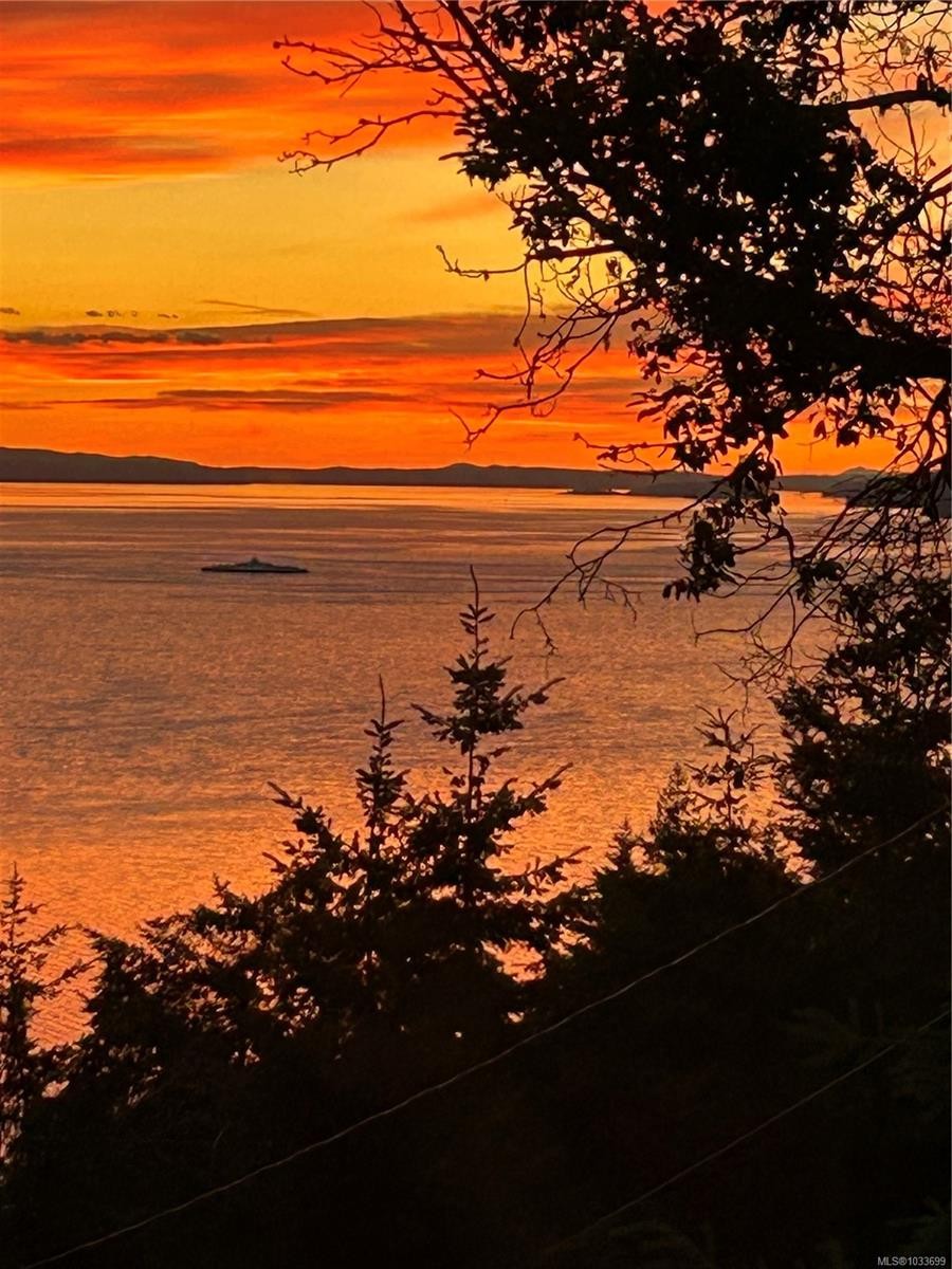 347 Collins Rd, Salt Spring, BC