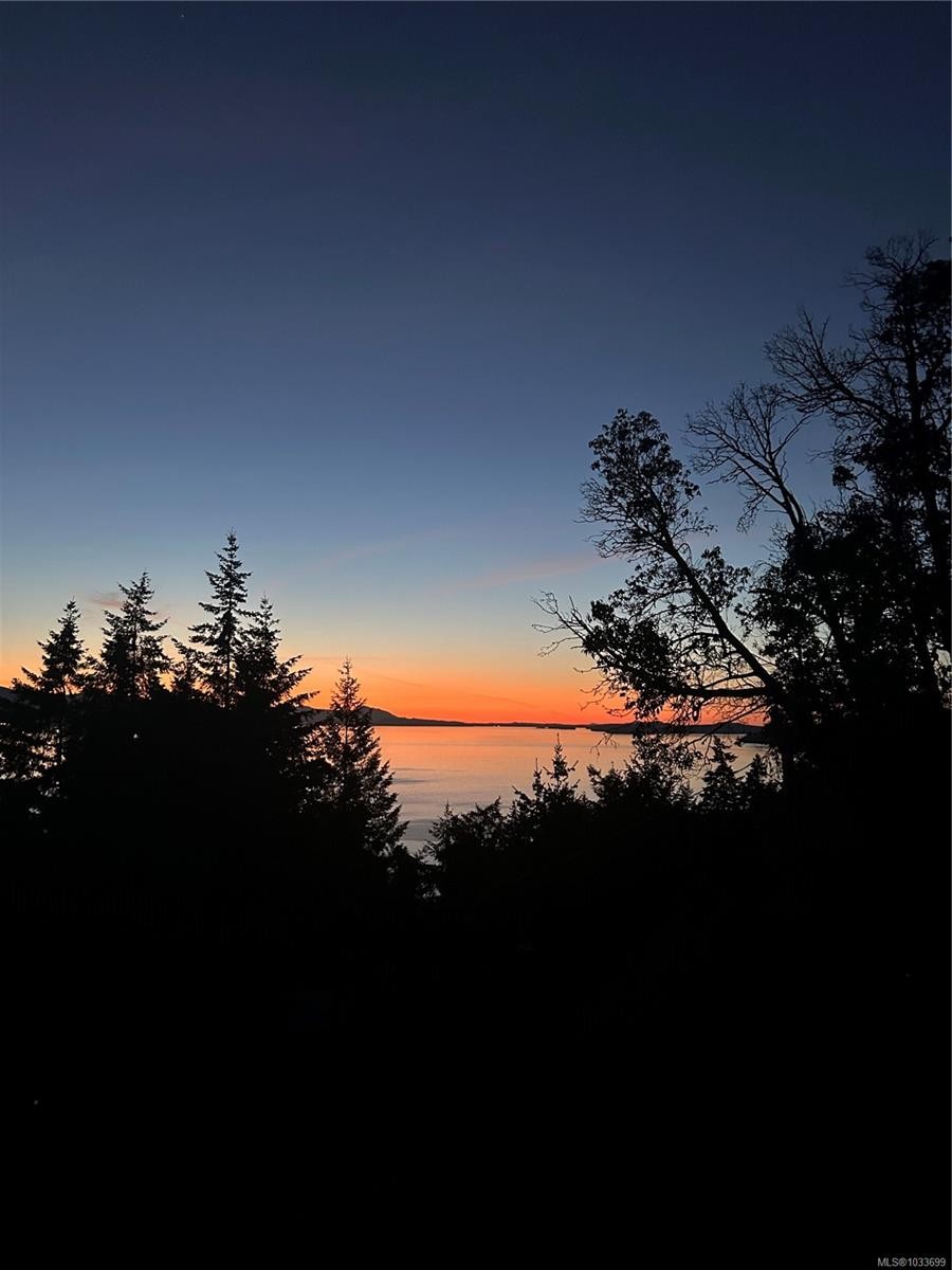 347 Collins Rd, Salt Spring, BC