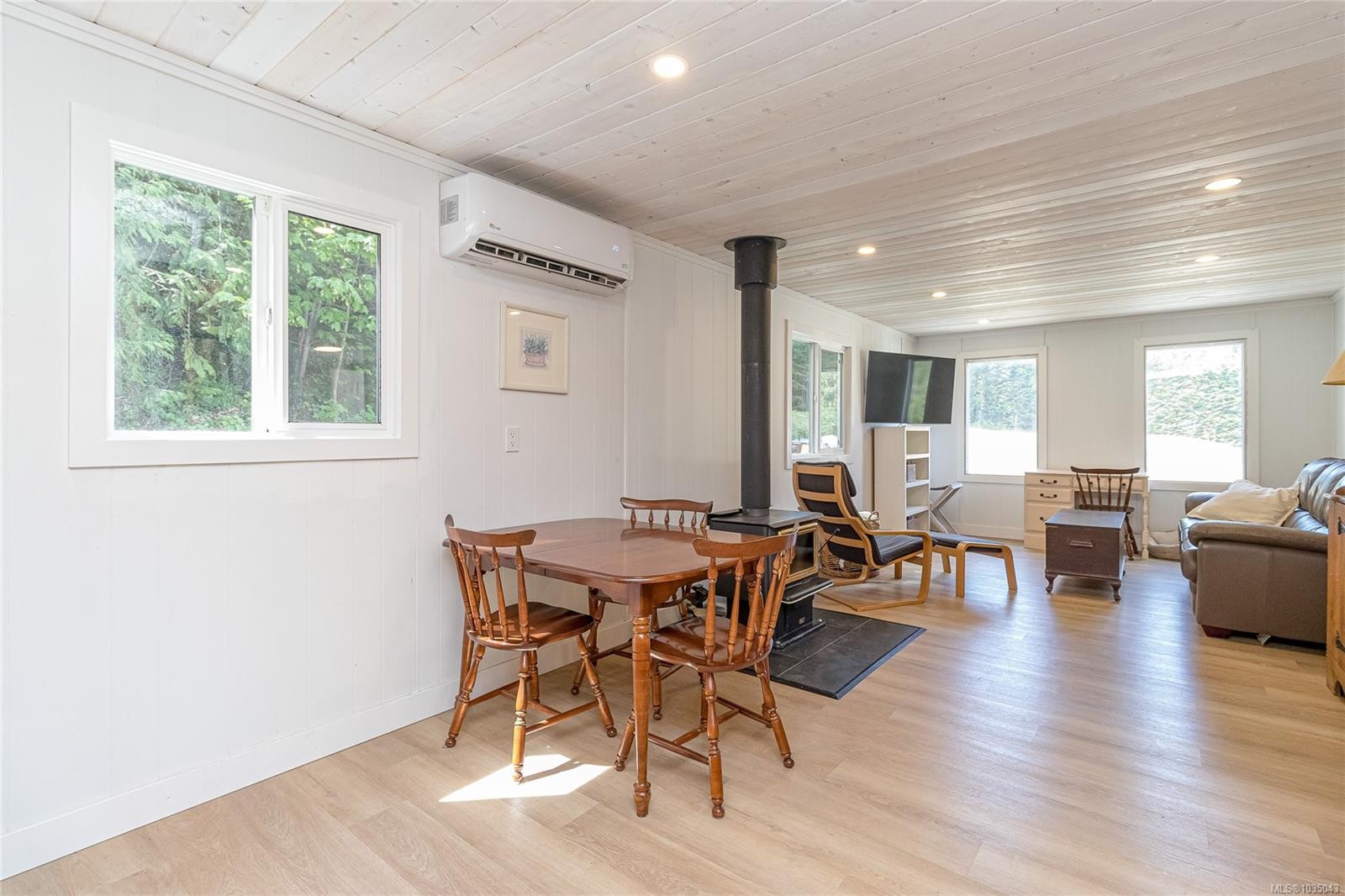 3662 Telegraph Rd, Cobble Hill, BC