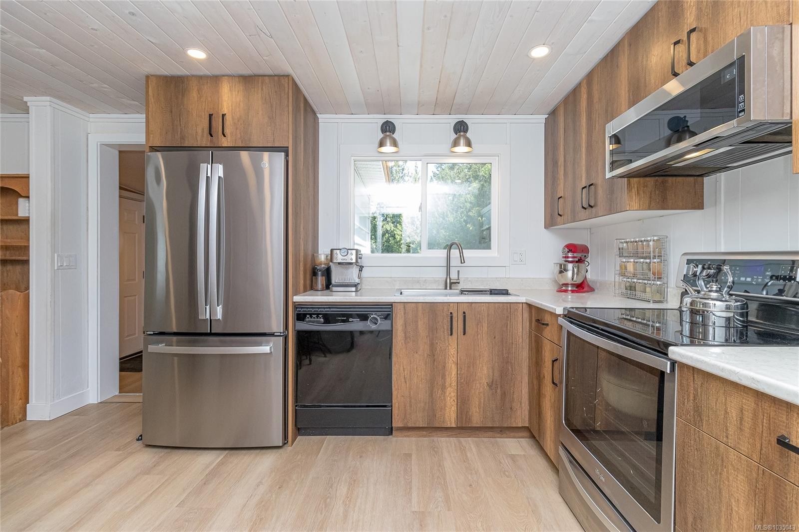 3662 Telegraph Rd, Cobble Hill, BC