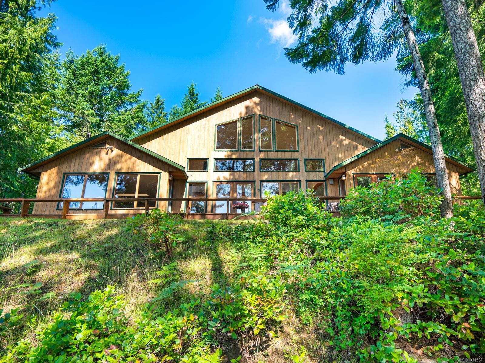 1055 Spider Lake Rd, Qualicum Beach, BC