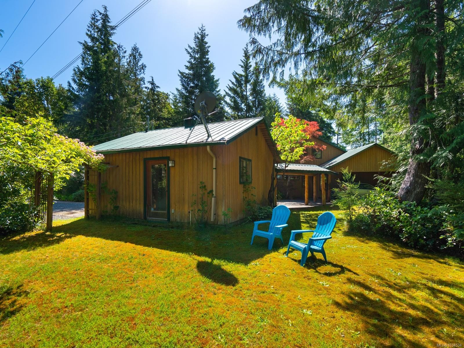 1055 Spider Lake Rd, Qualicum Beach, BC
