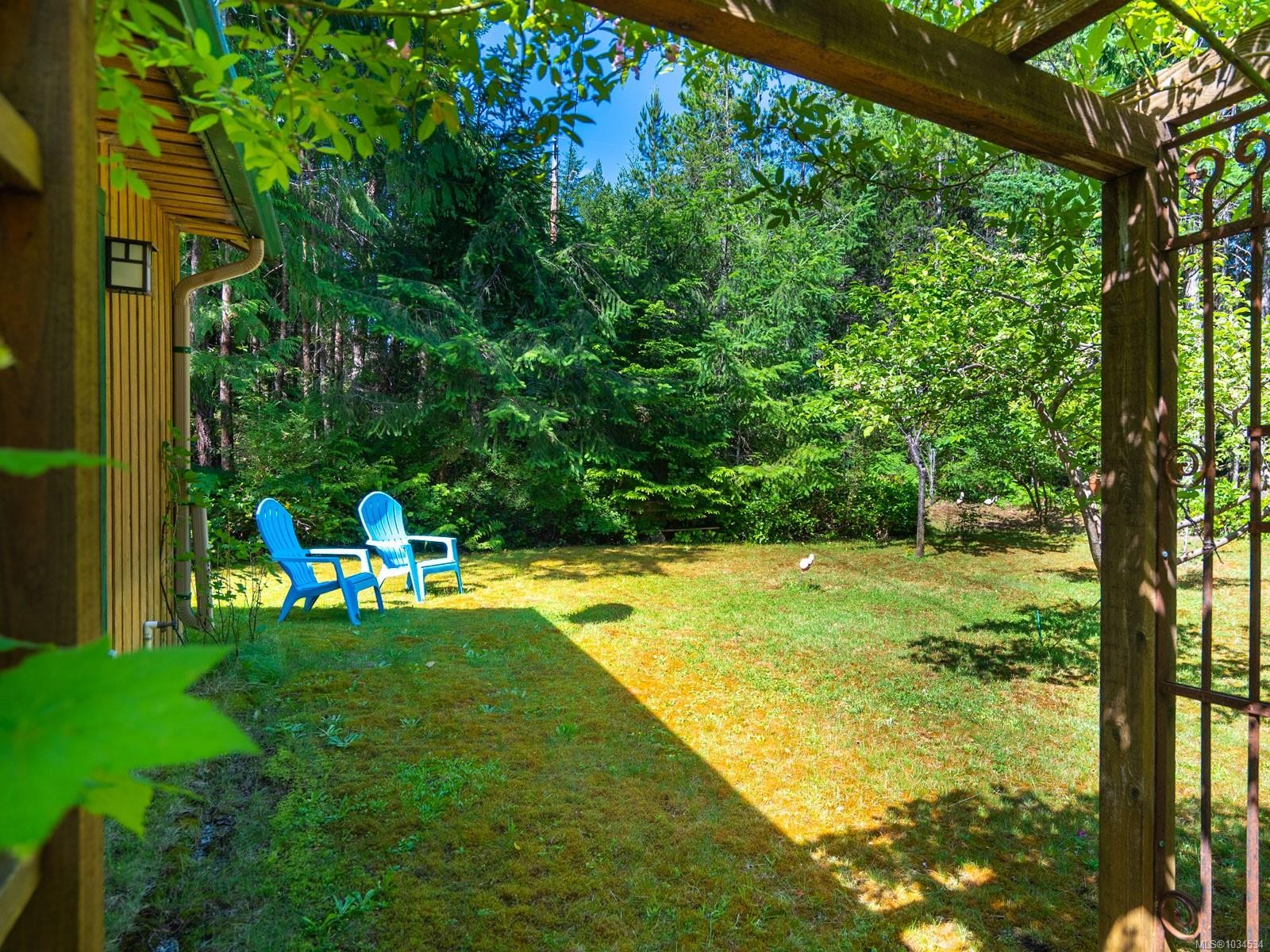 1055 Spider Lake Rd, Qualicum Beach, BC