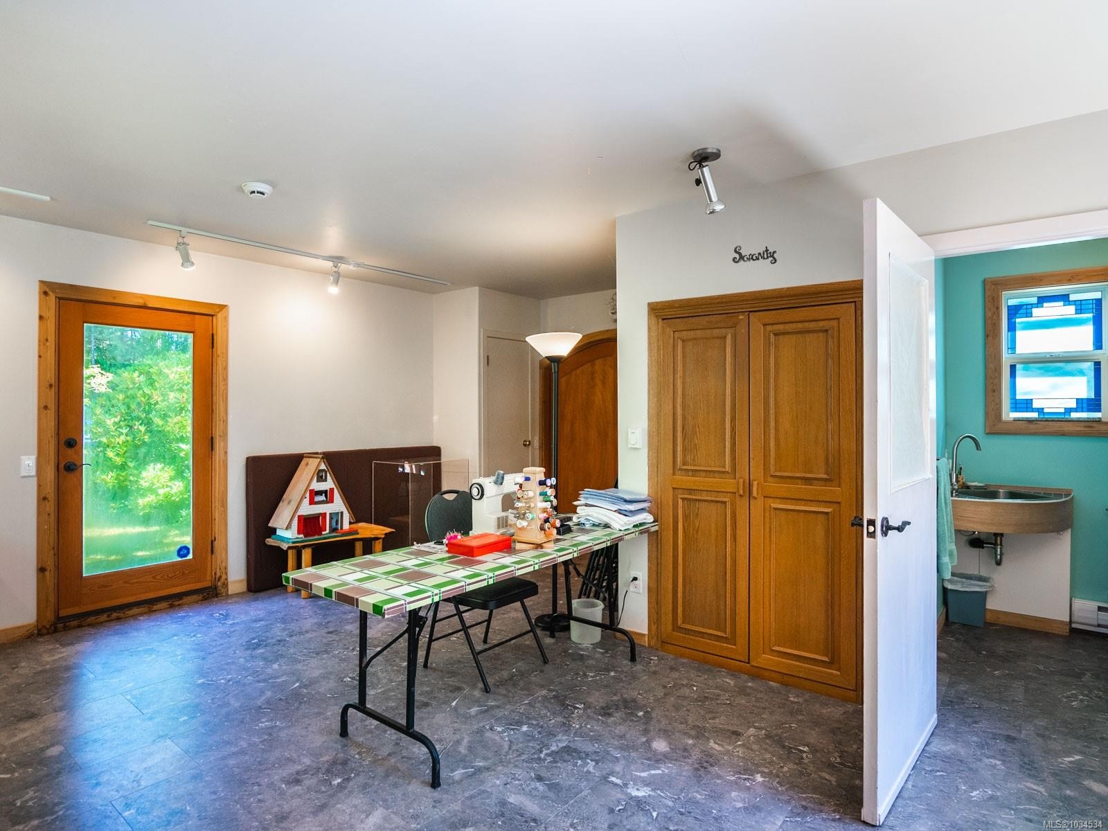 1055 Spider Lake Rd, Qualicum Beach, BC