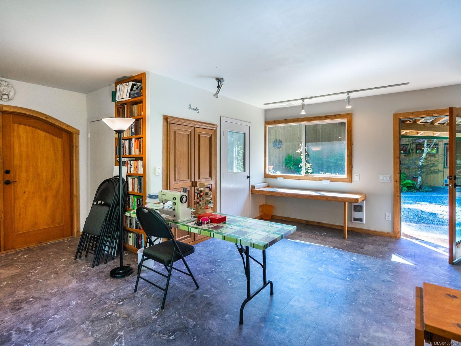 1055 Spider Lake Rd, Qualicum Beach, BC