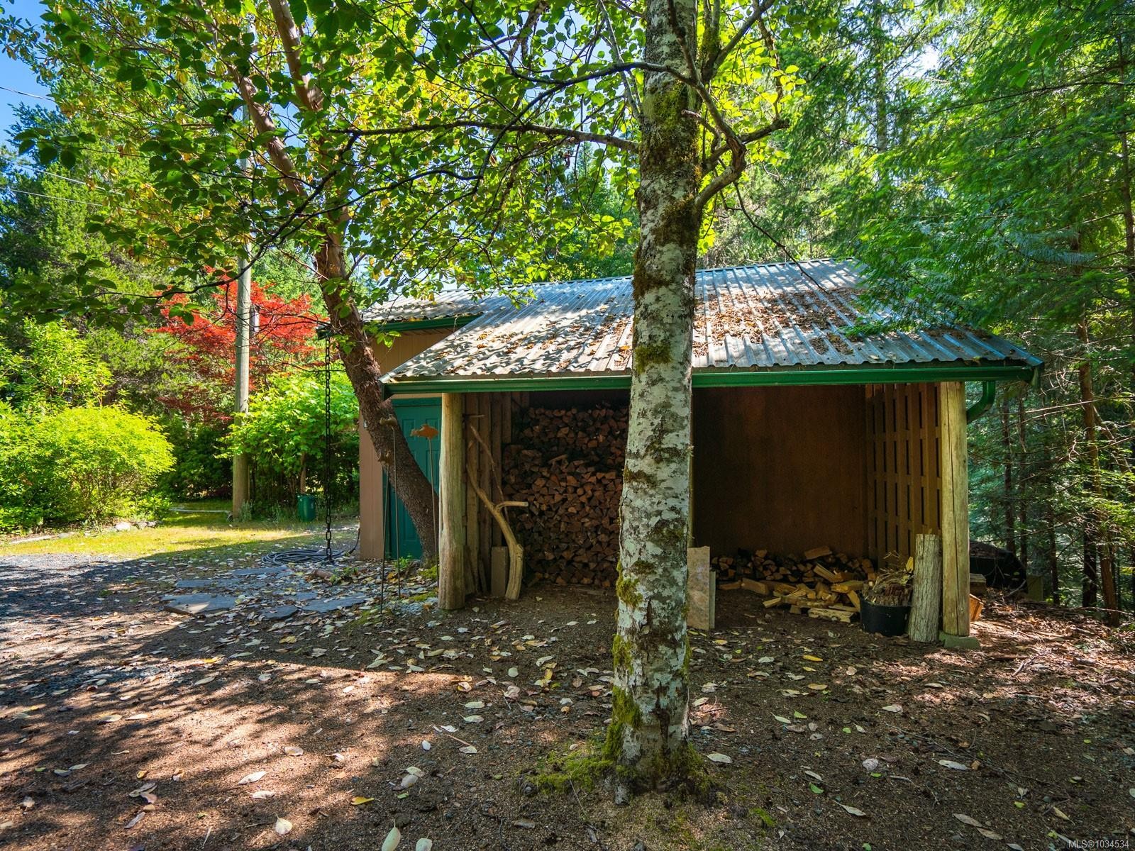 1055 Spider Lake Rd, Qualicum Beach, BC