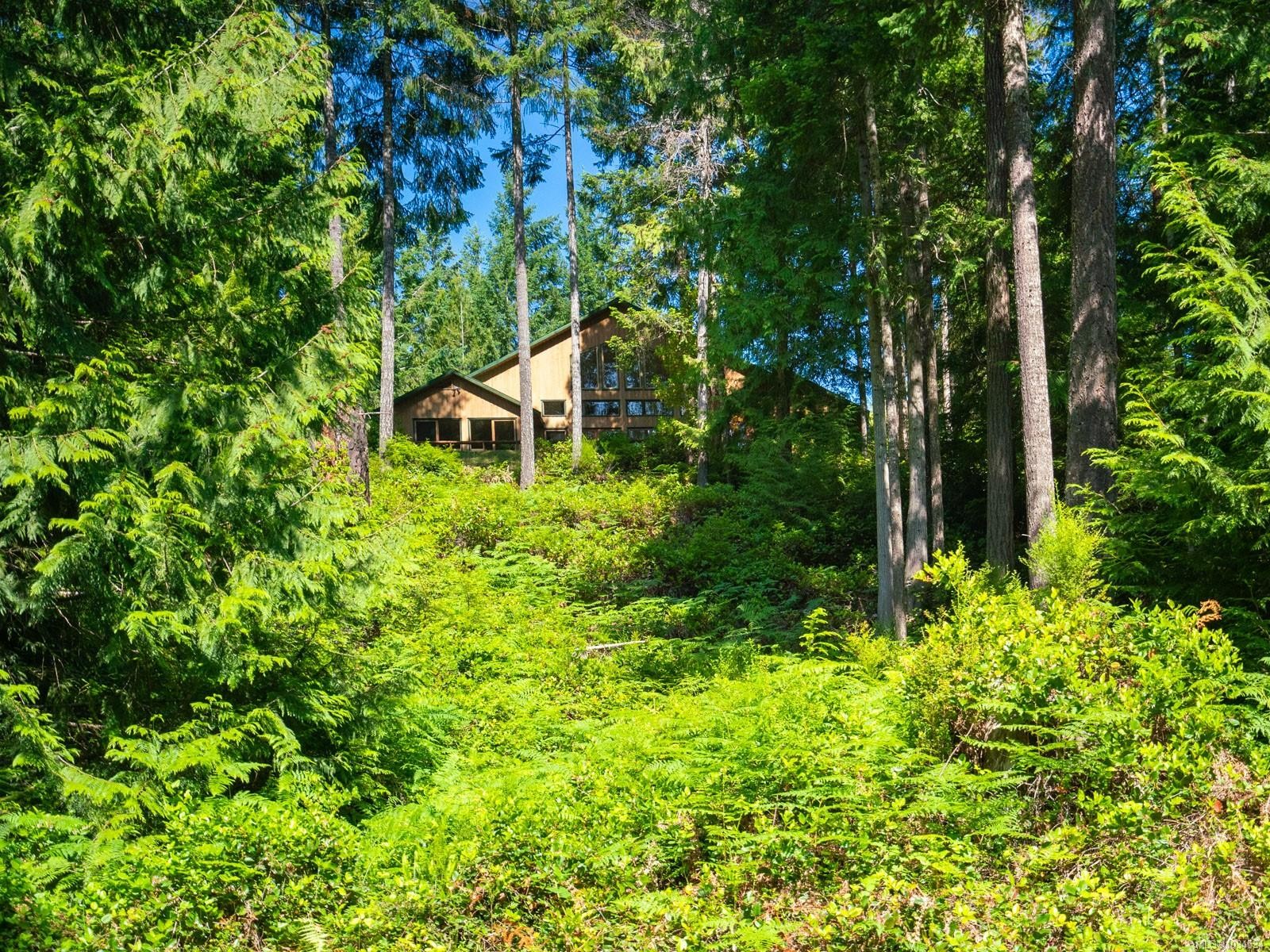 1055 Spider Lake Rd, Qualicum Beach, BC
