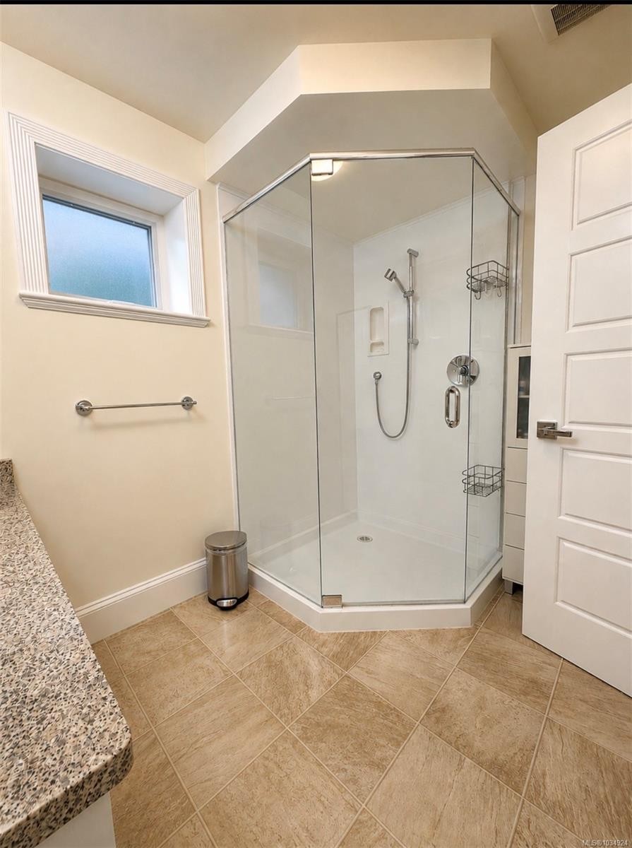 9708A Third St, Sidney, BC