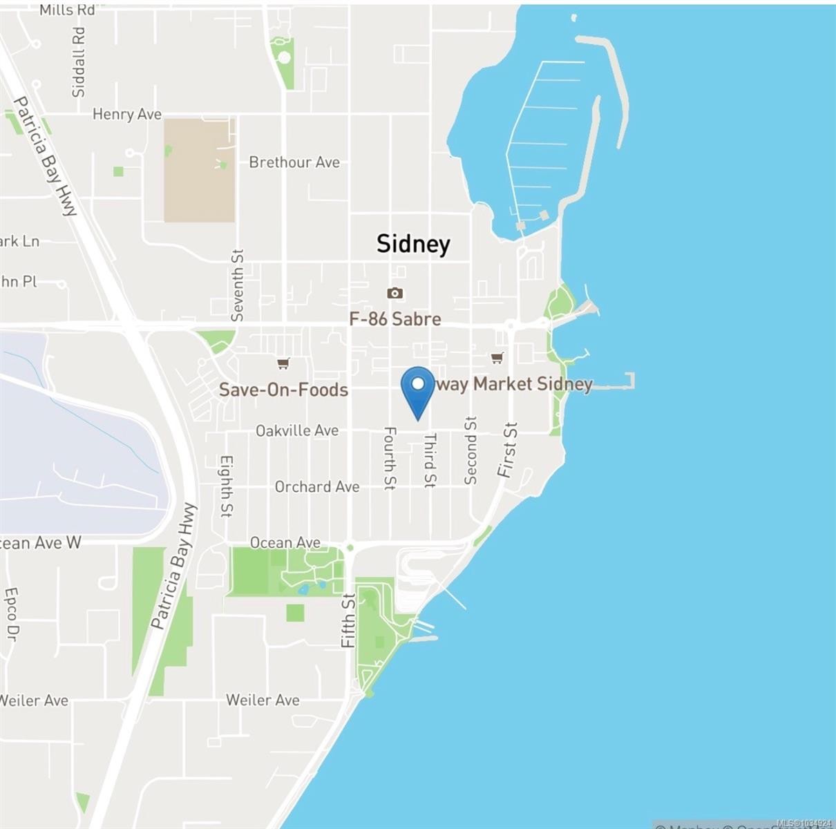 9708A Third St, Sidney, BC