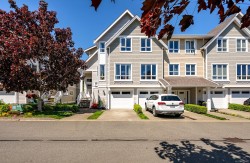 23-700 Lancaster Way Comox, BC V9M 0B6