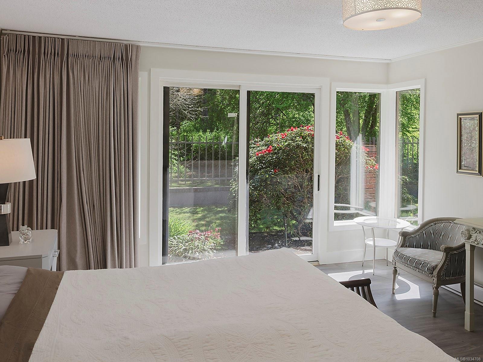 #137-2345 Cedar Hill Cross Rd, Oak Bay, BC