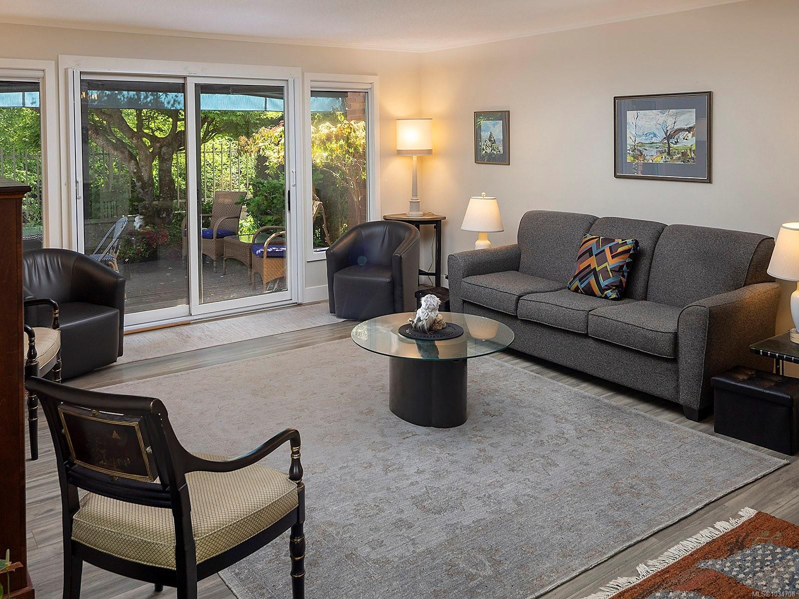 #137-2345 Cedar Hill Cross Rd, Oak Bay, BC