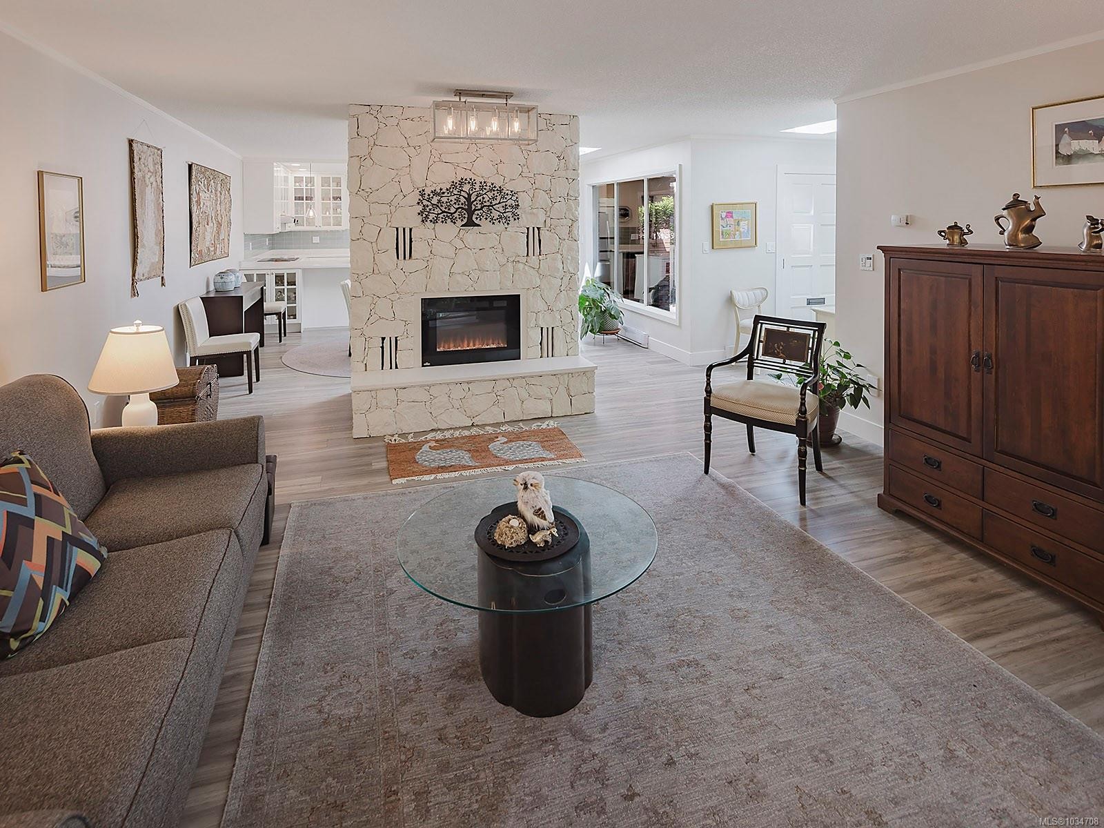 #137-2345 Cedar Hill Cross Rd, Oak Bay, BC