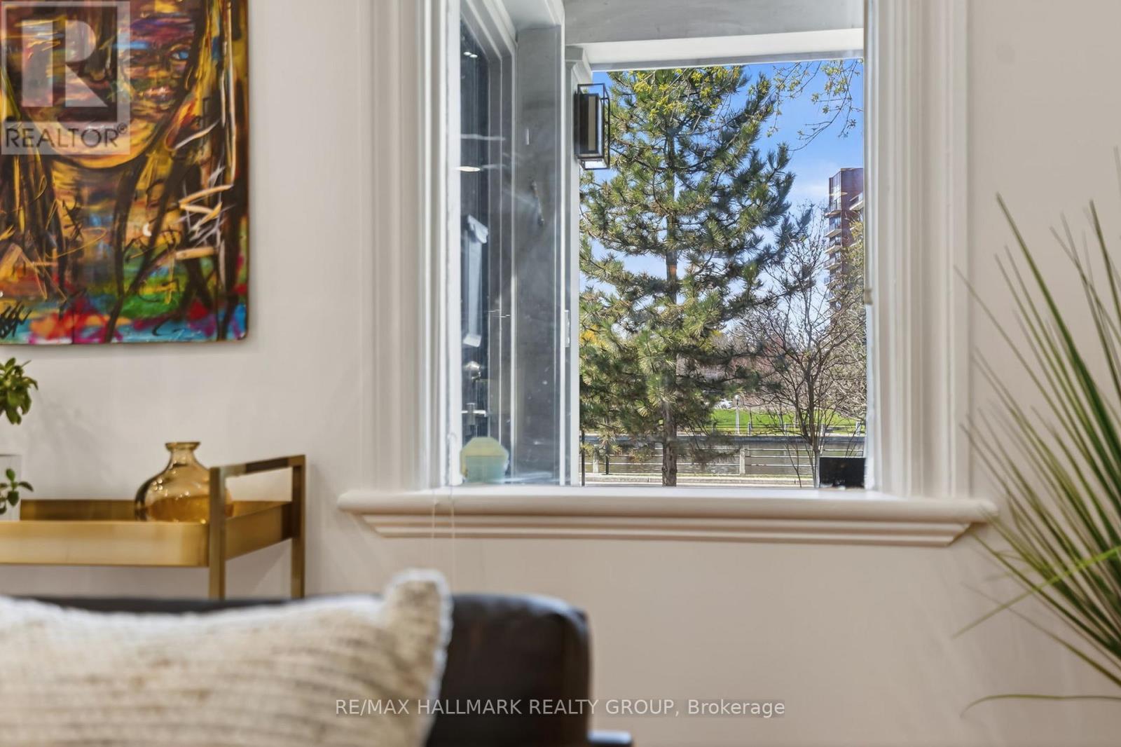 425 Echo Drive, Ottawa, ON - Indoor