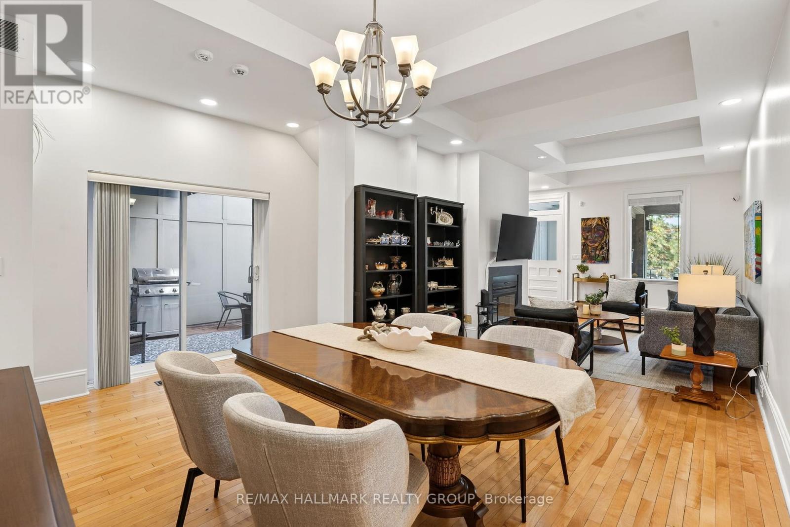 425 Echo Drive, Ottawa, ON - Indoor Photo Showing Dining Room