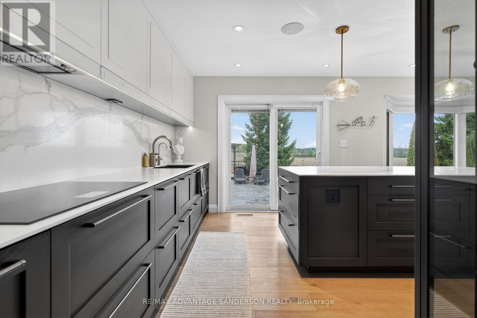 975 Sunningdale Road W, London North (North S), ON