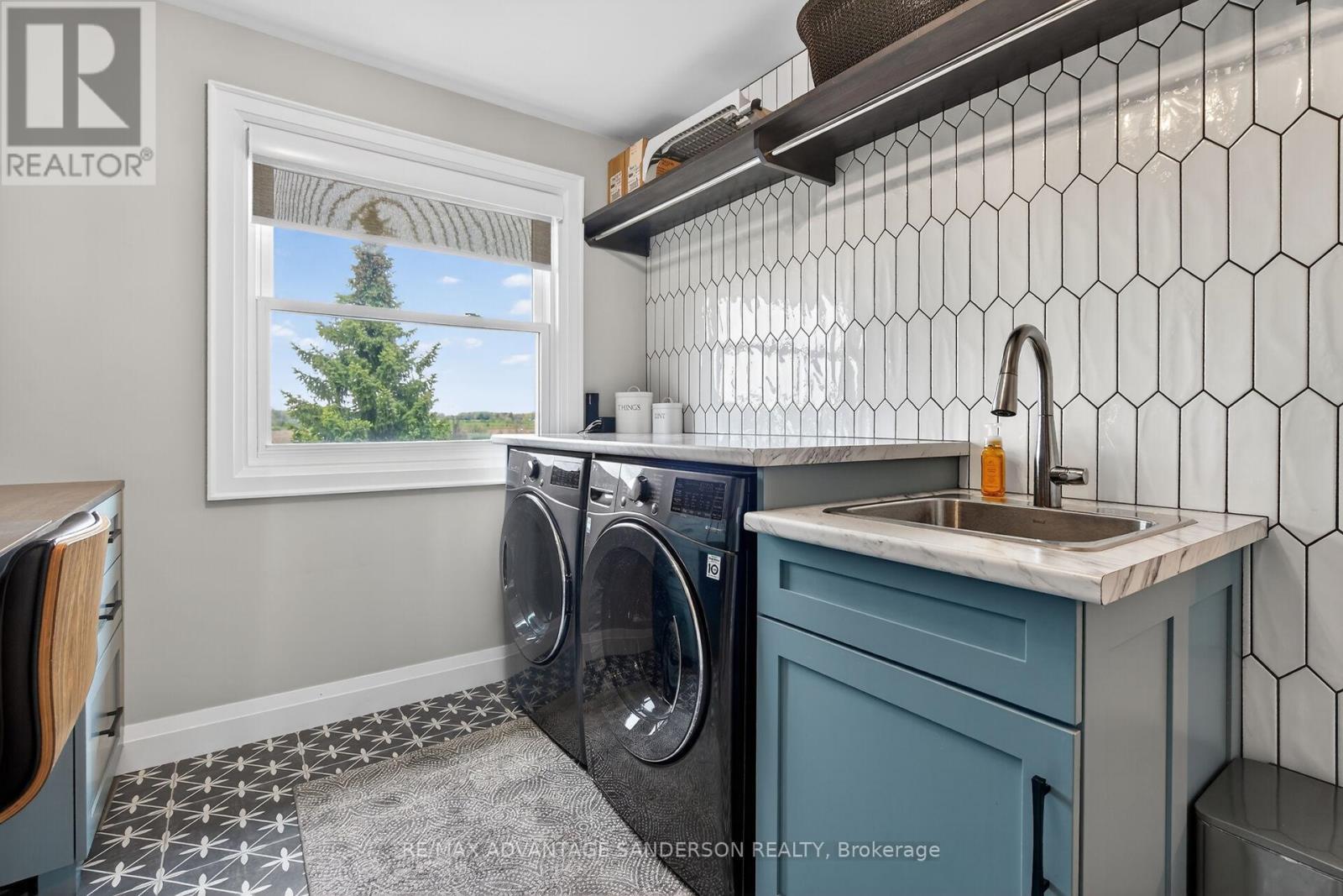 975 Sunningdale Road W, London North (North S), ON