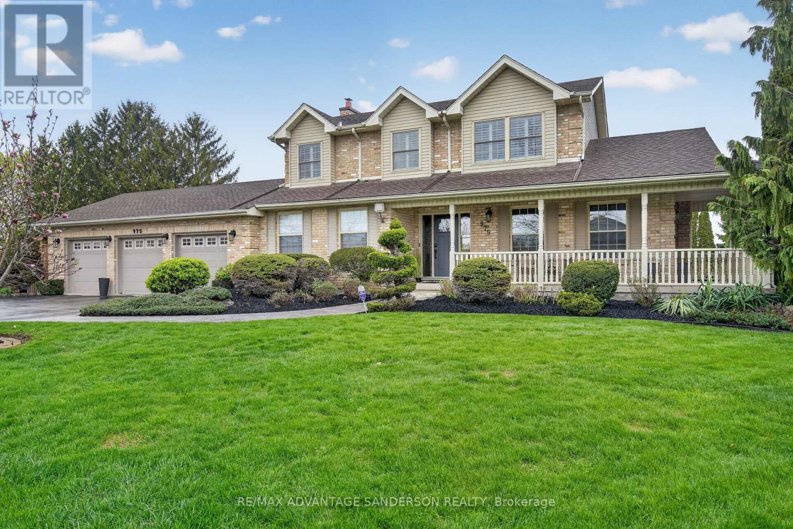 975 Sunningdale Road W, London North (North S), ON