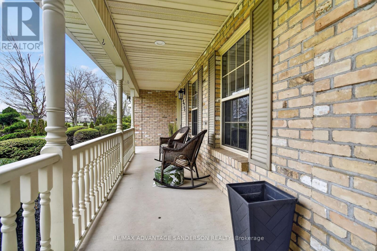 975 Sunningdale Road W, London North (North S), ON
