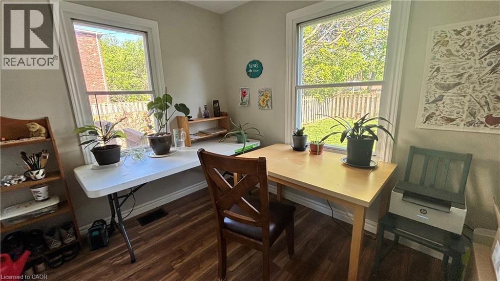 30 Victoria Avenue, Cambridge, ON - Indoor