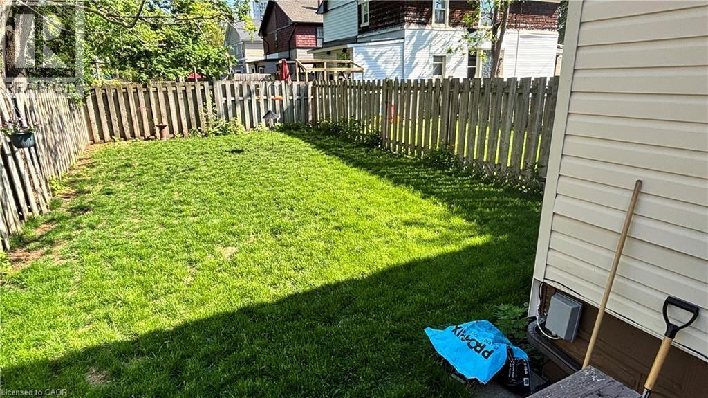 30 Victoria Avenue, Cambridge, ON - Outdoor