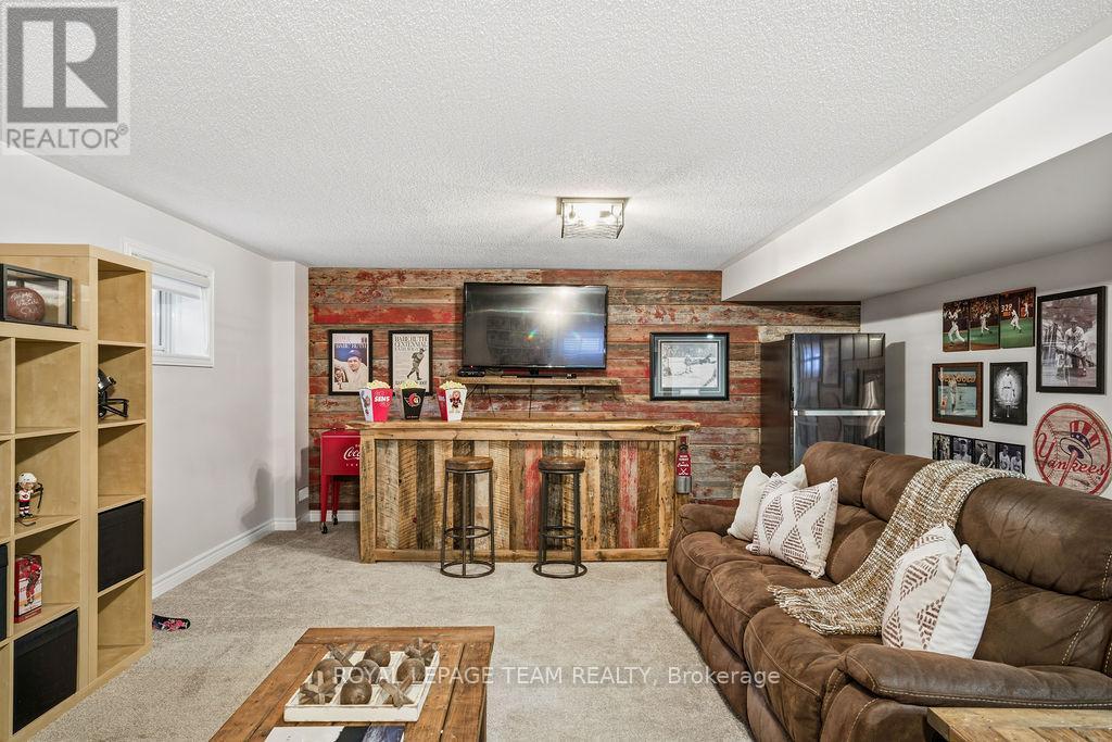 91 Cantle Crescent, Ottawa, ON