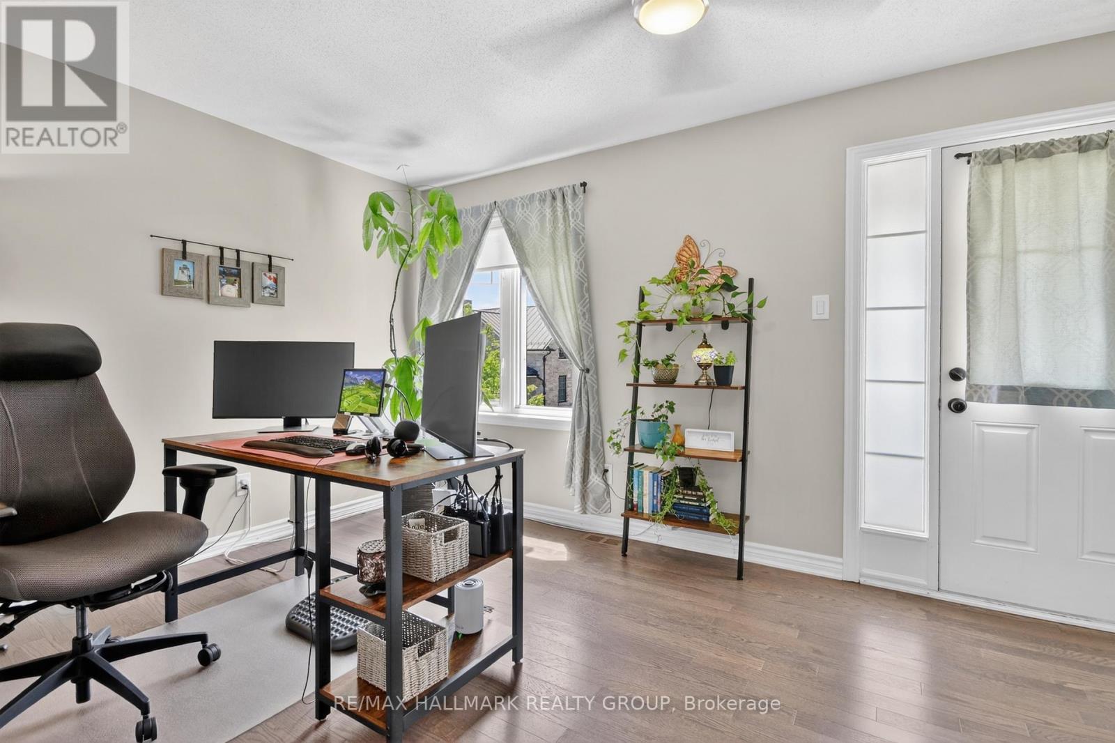 33 Summitview Drive, Ottawa, ON