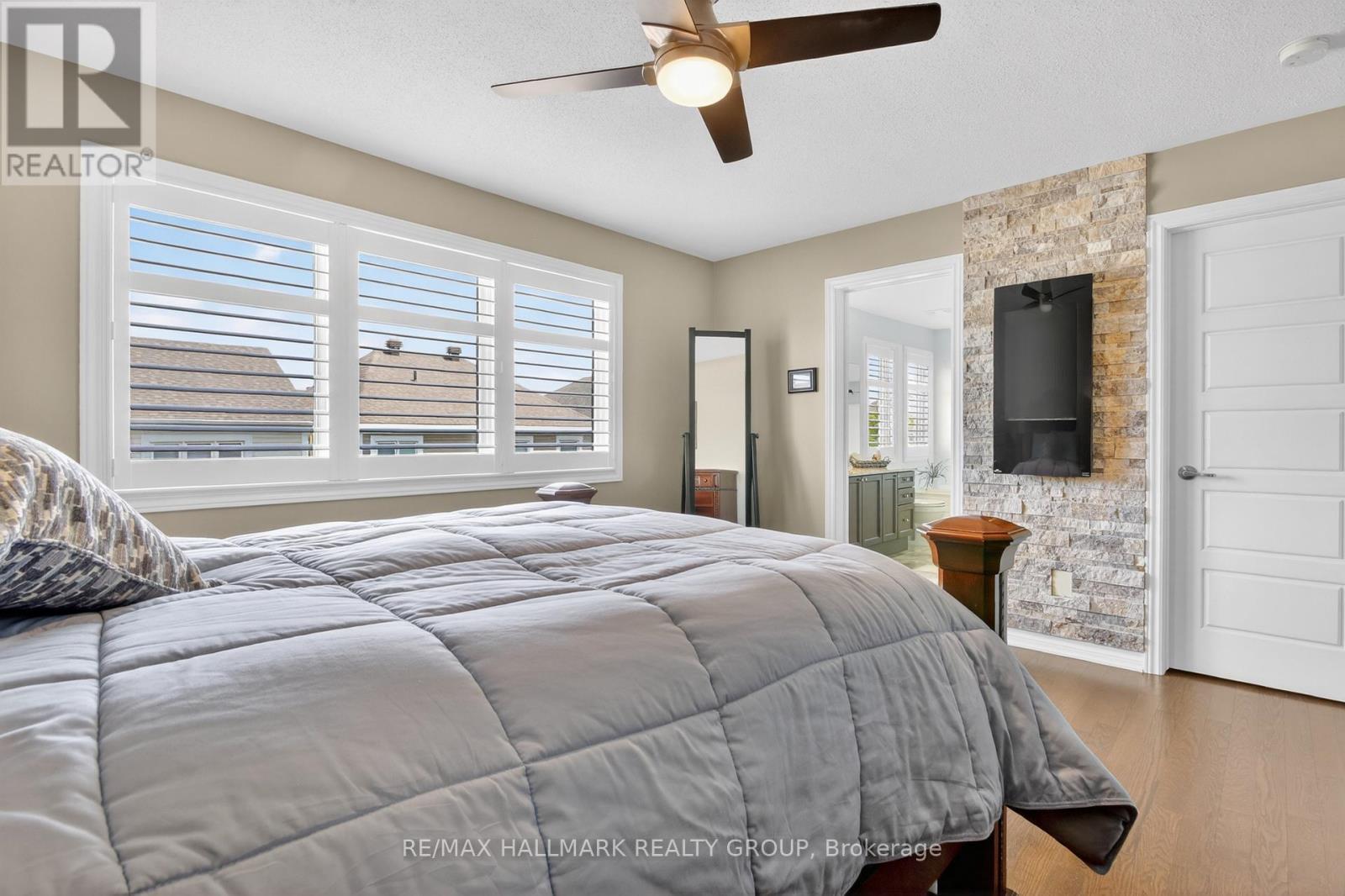 33 Summitview Drive, Ottawa, ON