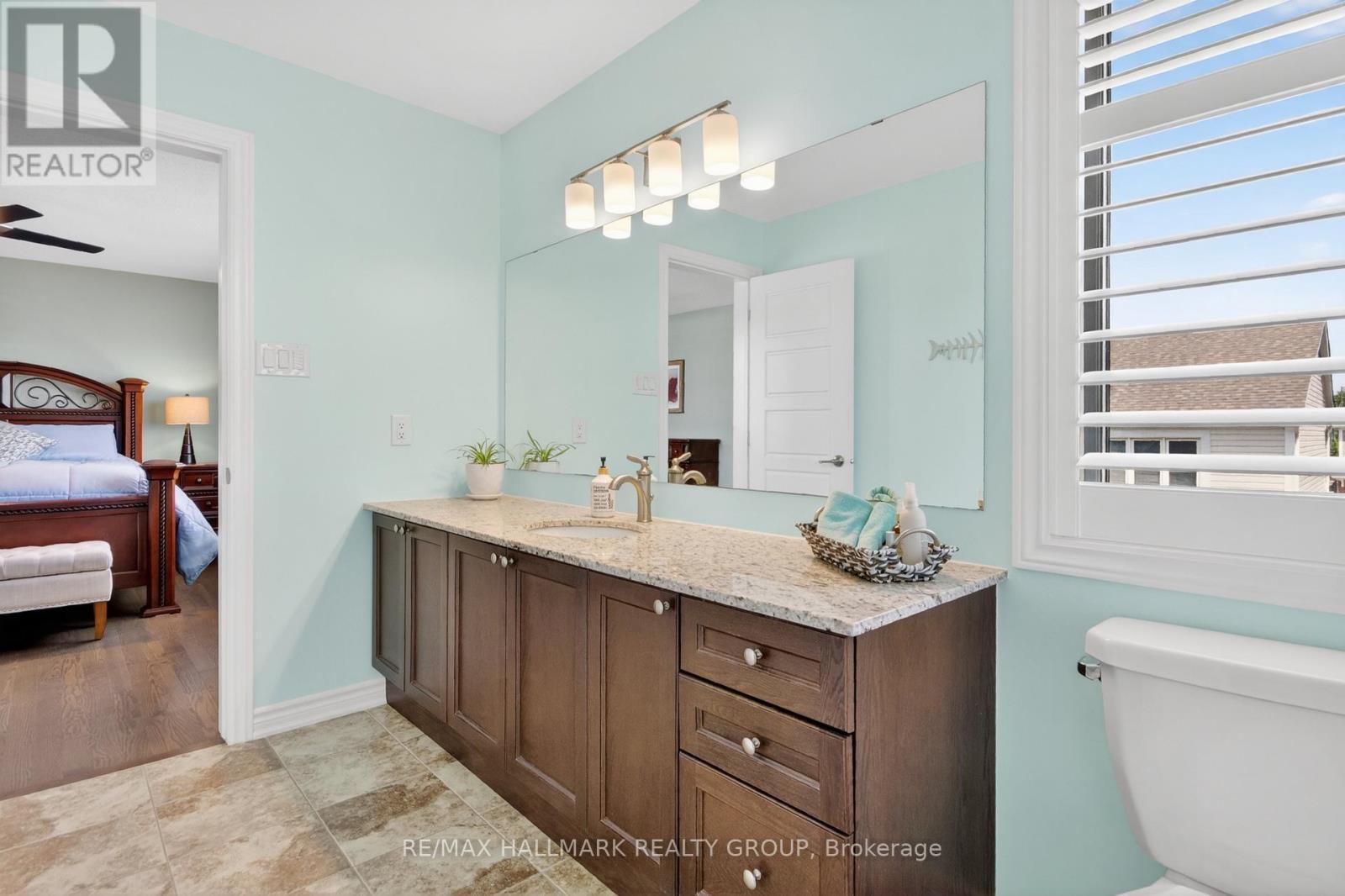 33 Summitview Drive, Ottawa, ON