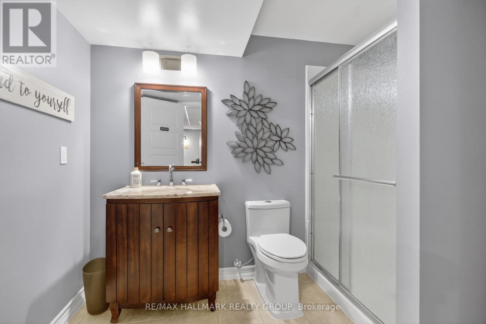 33 Summitview Drive, Ottawa, ON