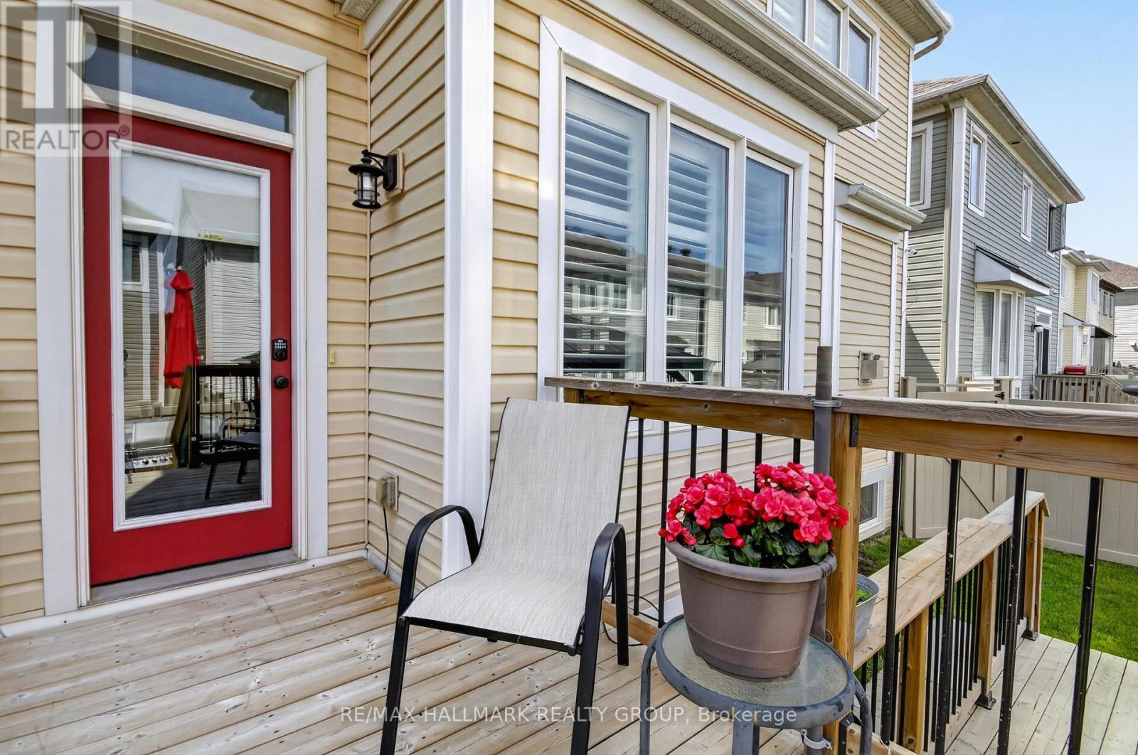 33 Summitview Drive, Ottawa, ON