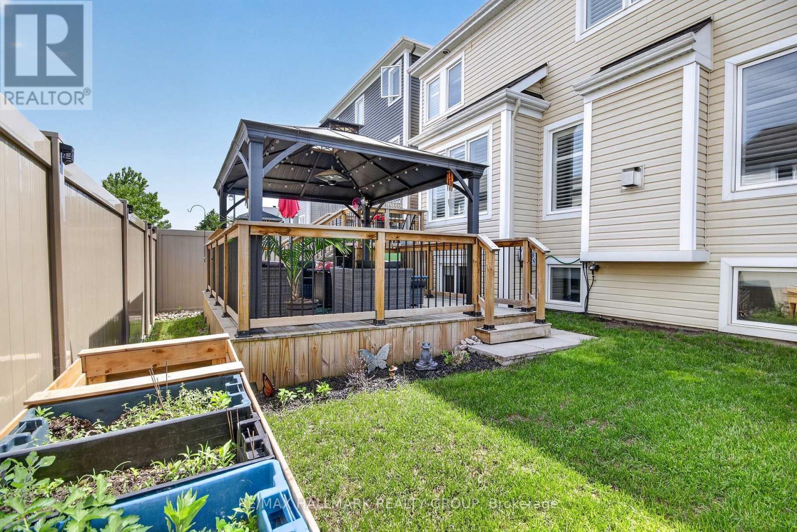 33 Summitview Drive, Ottawa, ON