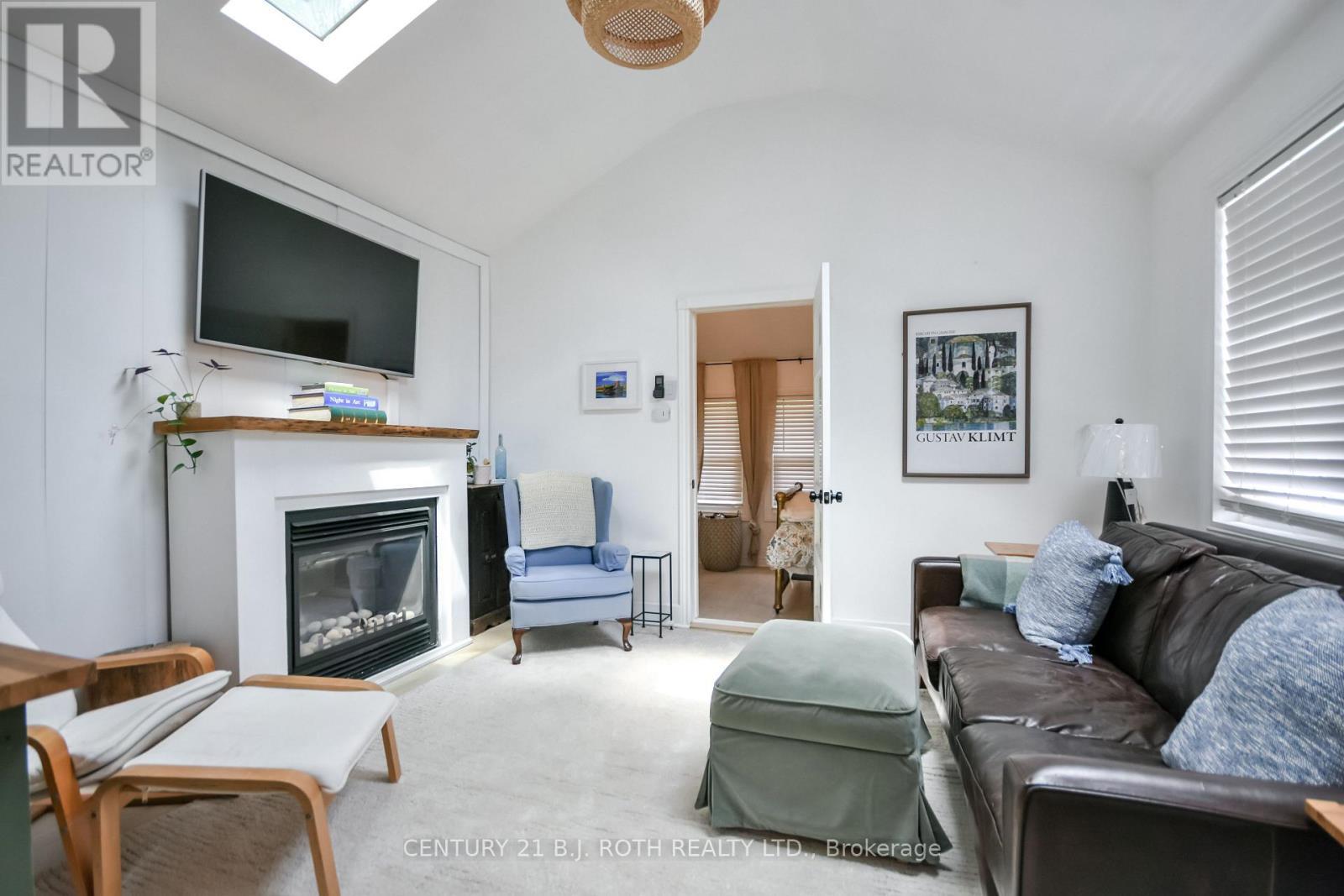 203 Southview Road, Barrie, ON