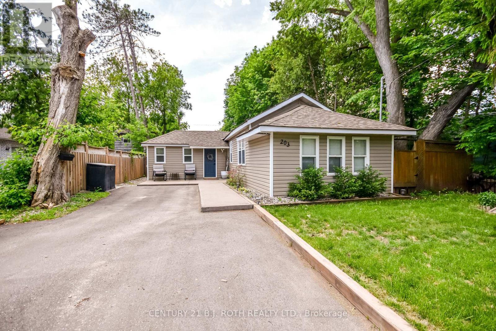 203 Southview Road, Barrie, ON