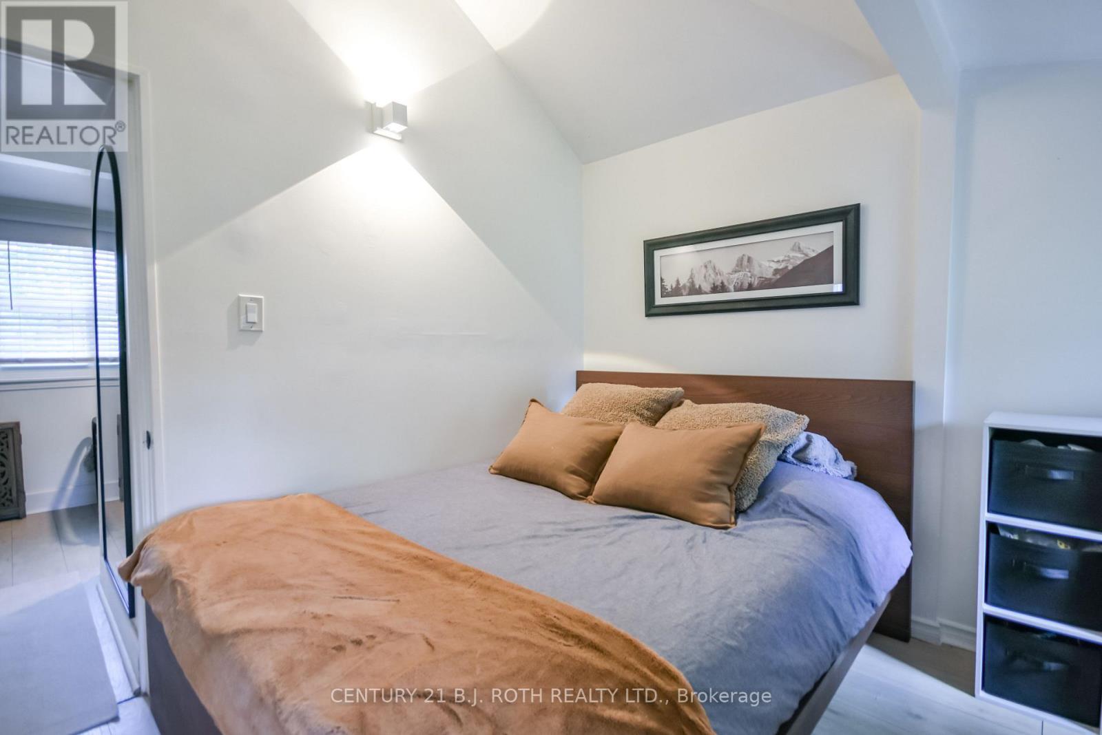 203 Southview Road, Barrie, ON