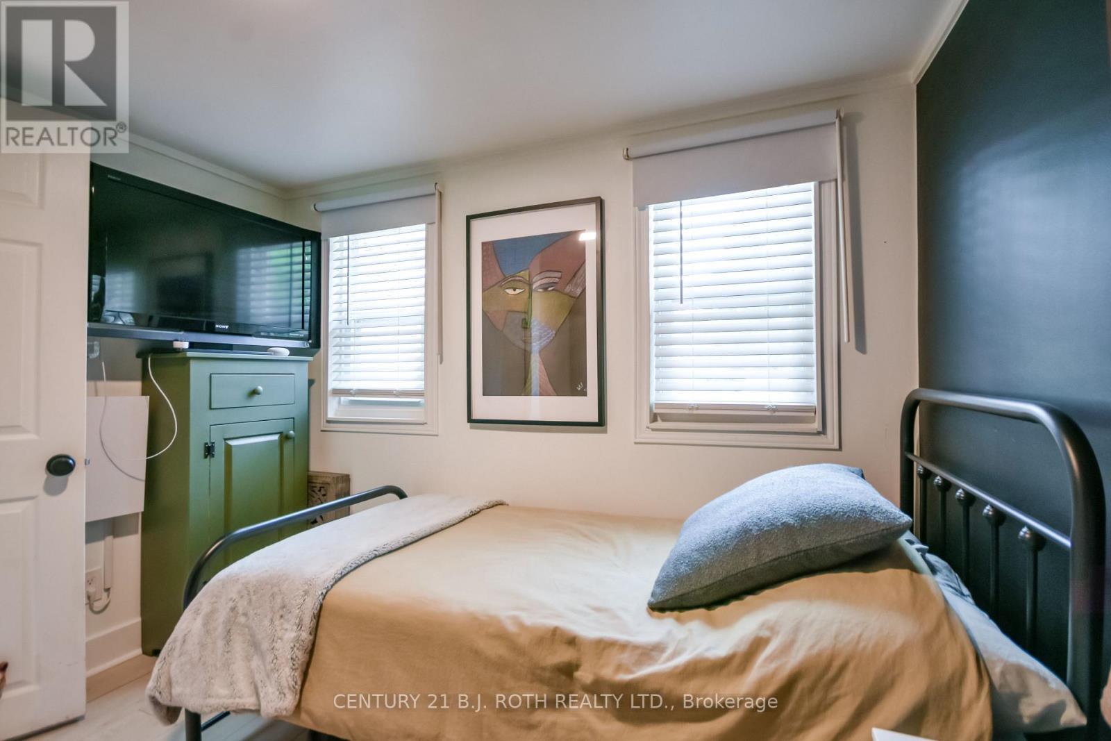 203 Southview Road, Barrie, ON