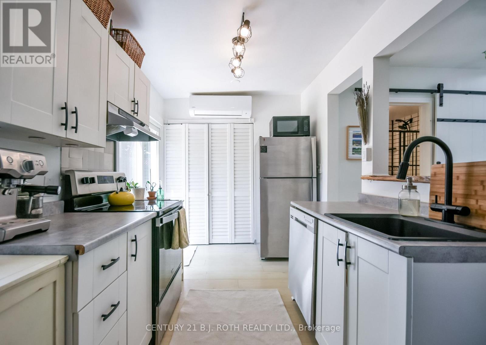 203 Southview Road, Barrie, ON