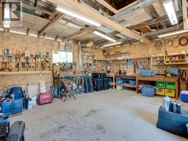 6421 Hillcrest Ave, Powell River, BC