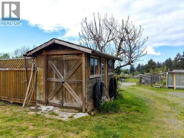 6421 Hillcrest Ave, Powell River, BC