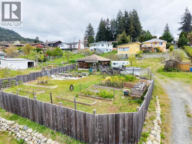 6421 Hillcrest Ave, Powell River, BC