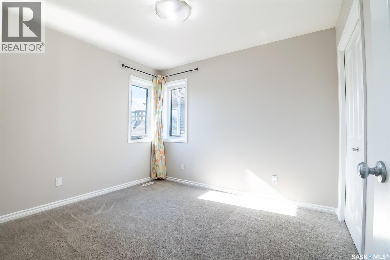 334 Dickson Crescent, Saskatoon, SK