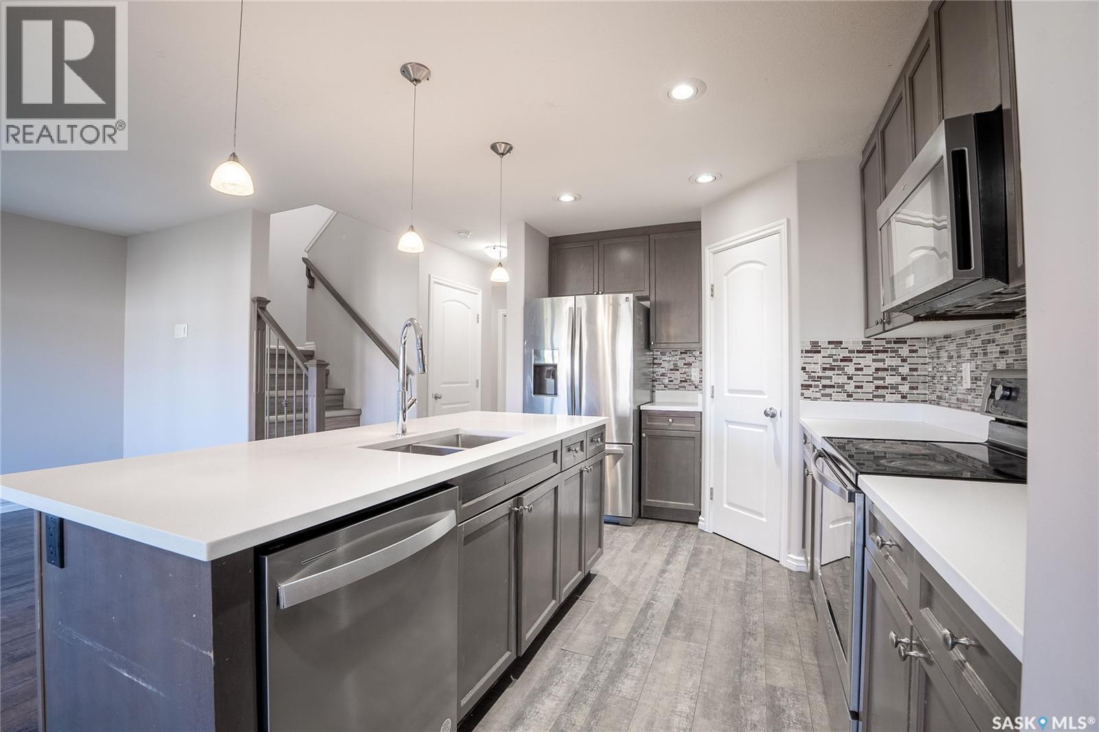 334 Dickson Crescent, Saskatoon, SK