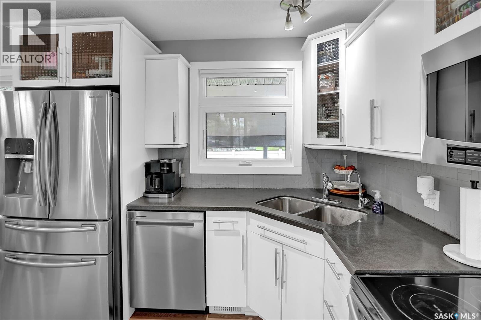 28 Pleasantview Bay, Regina, SK