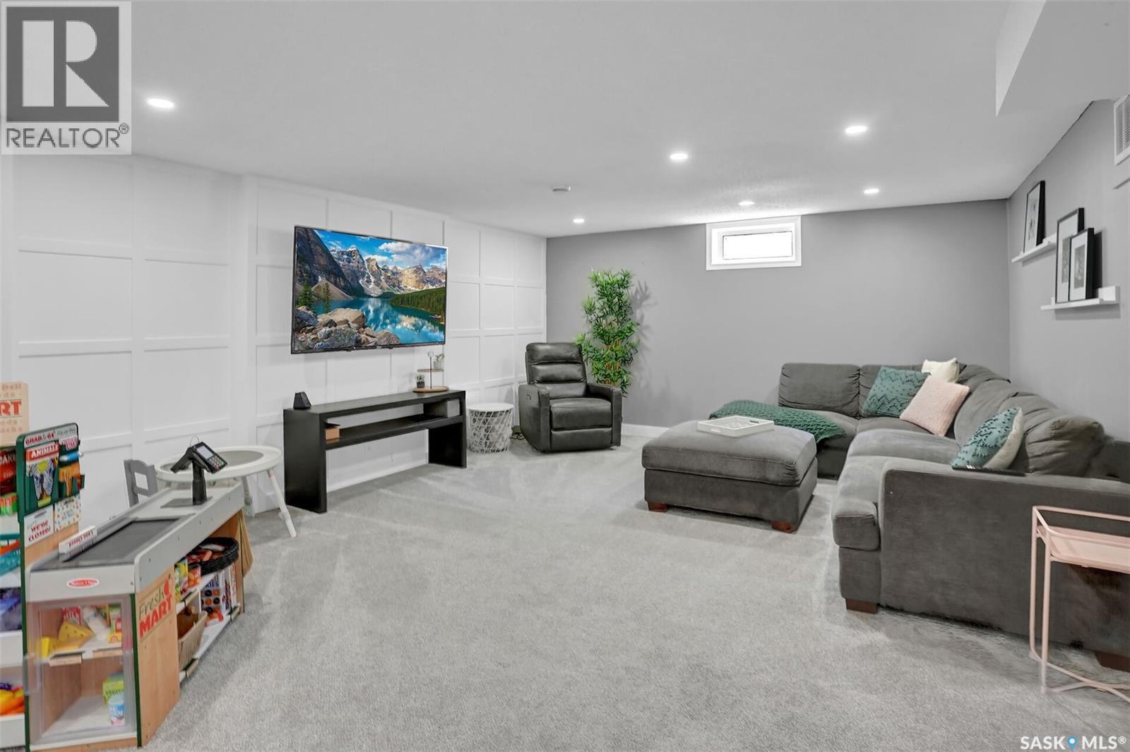 28 Pleasantview Bay, Regina, SK